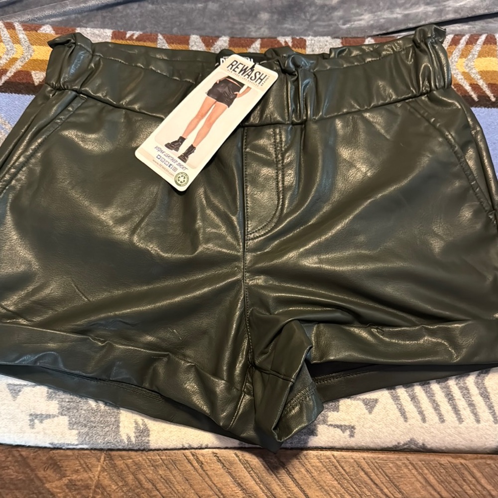 Rewash Women's Green Faux Leather Shorts